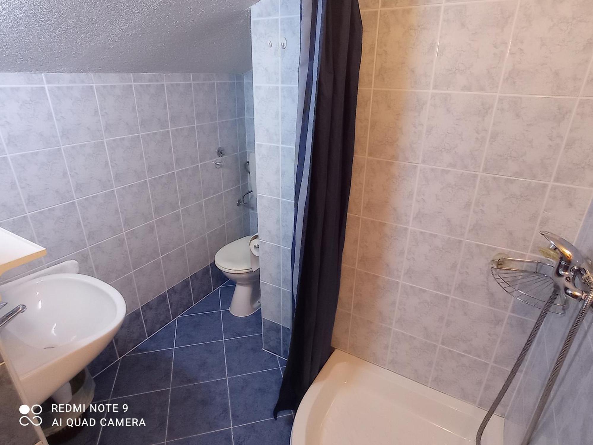 Apartments Mihovil オミシュ 部屋 写真